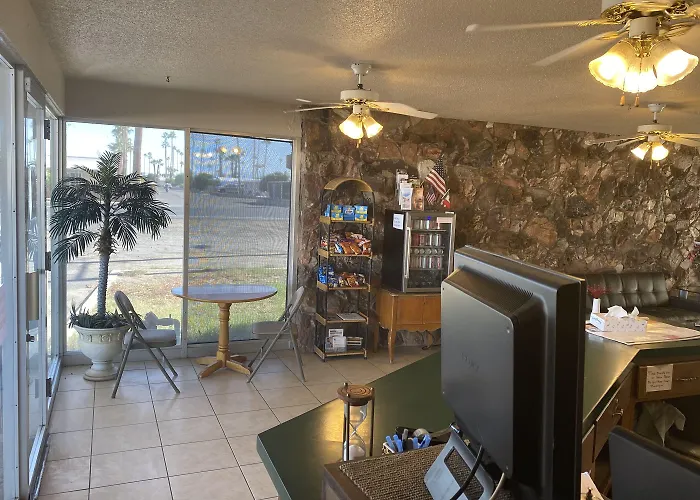 Hotel Oyo Az Desert Grove